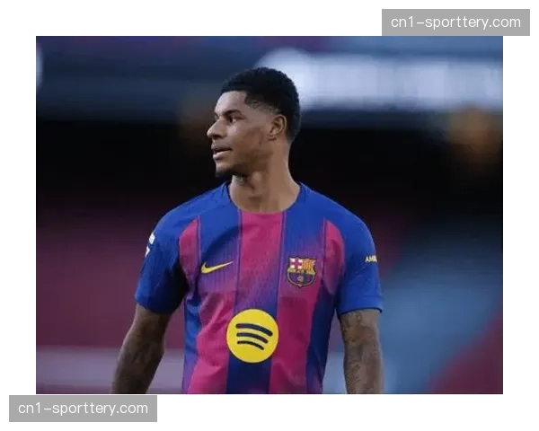 巴萨考虑执行拉什福德3000万欧元买断条款，财政公平受考量